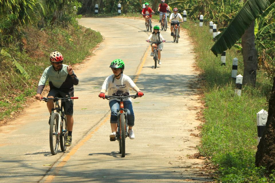 Chiang Mai: Rural Explorer Cycling Tour - National park time: quiet roads where life feels far away