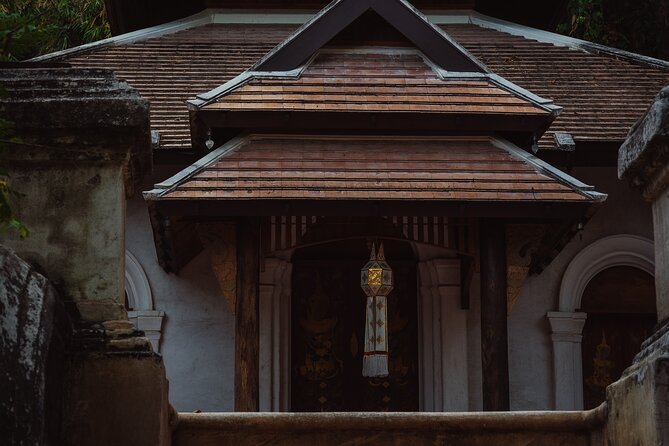 Chiang Mai Shared City Tour with Famous Temples - Wat Phra That Doi Suthep and the Golden Stupa Over Chiang Mai