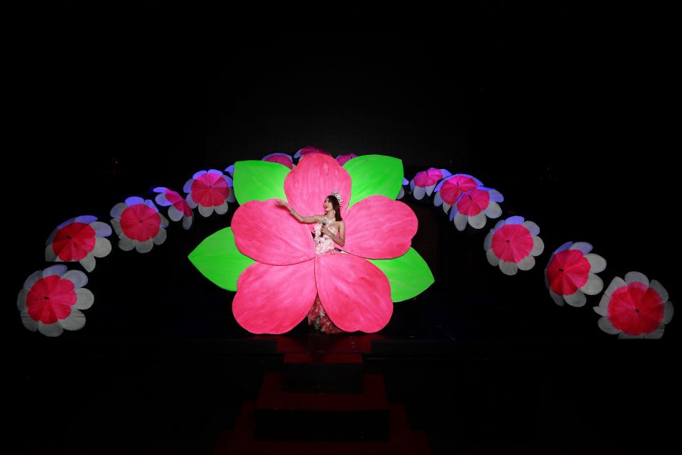 Chiang Mai: Siam Dragon Cabaret Show with Optional Transfer - Key Points Before You Go