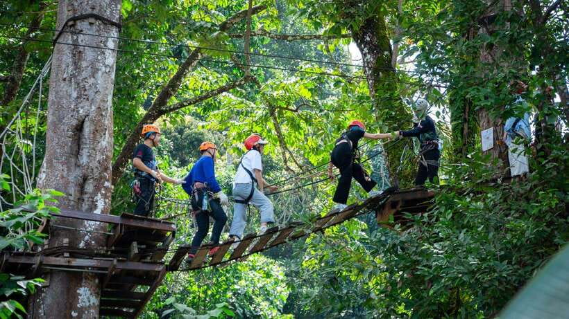 Chiang Mai: Sky Hawk Adventure (without Transfer) - The onsite Thai lunch buffet: more than an afterthought