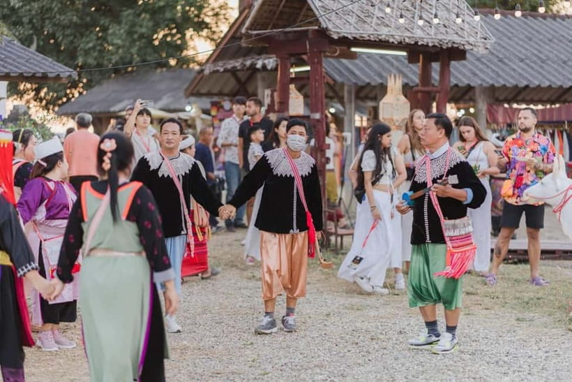 Chiang Mai Sky Lanterns Festival 2025 - After the release: shuttle buses and getting back without losing the night