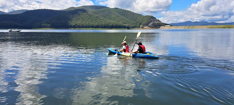Chiang Mai: Sticky waterfall, lake kayak and cycling tour - Sit-on-Top Kayaking on Mae Ngat: Beginner-Friendly, With Real Water Time