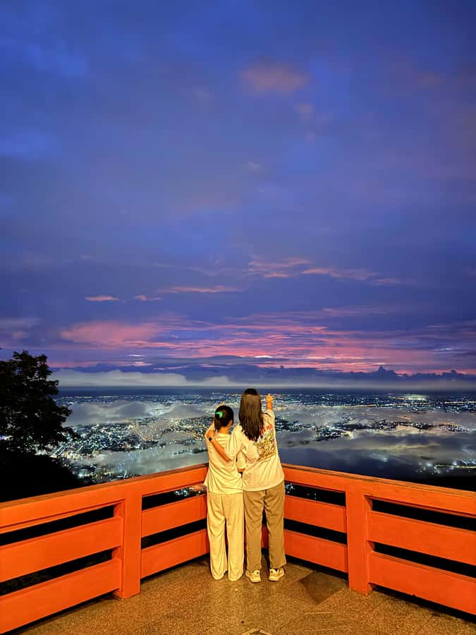 Chiang Mai: Sunrise DoiSuthep | WatPhaLat | iPhoneSnap - What to wear and bring for temple comfort