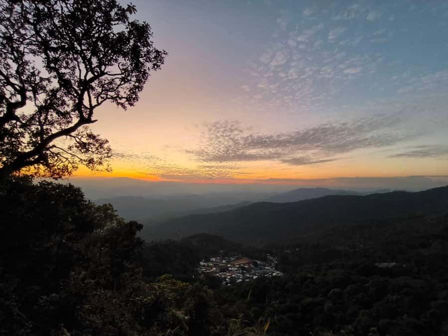 Chiang Mai Sunset Point,Wat Pha Lat,Wat Doi Suthep,Wat Umong - The Guide Factor: English Help That Changes Your Temple Visit
