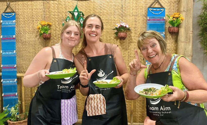 Chiang Mai : Super Fun Thai Cooking Class - Instructor style: English-Thai help with real humor