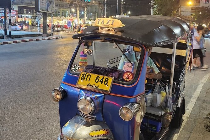 Chiang Mai Temples and Market Tuk-Tuk Evening Night Tour - Chiang Mai Night Bazaar: where your guide helps you eat and browse