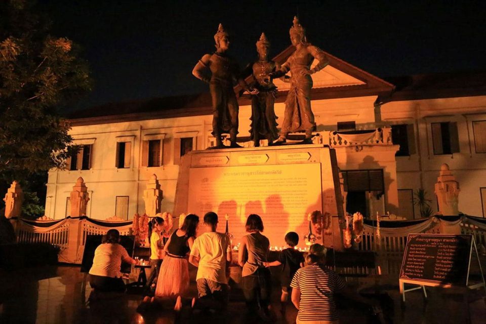 Chiang Mai: Temples and Street Food Night Tour by Tuk Tuk - Who this tuk tuk night tour fits best