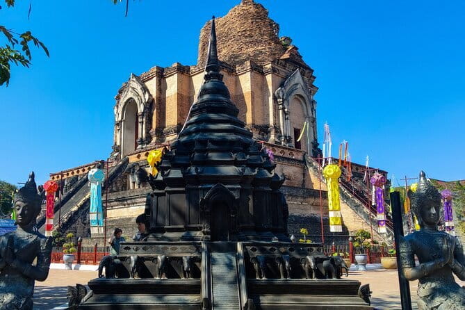 Chiang Mai Temples & Old City Hidden Gems Small Group Tour 2 Hrs - Why this 2-hour Old City route works so well