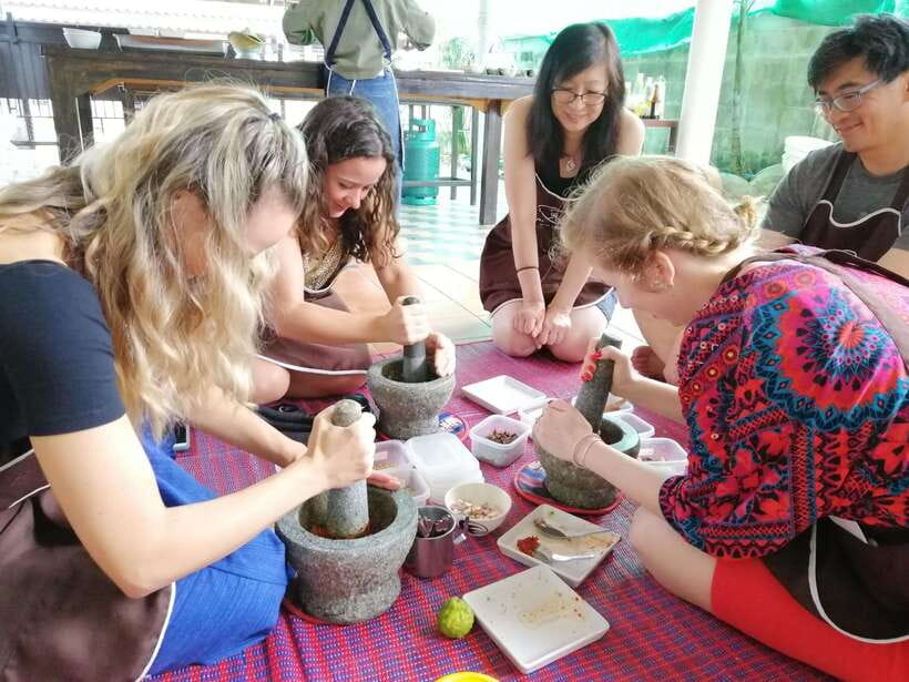 Chiang Mai: Thai Cooking and Market Tour with Lanna Smile - Your spice level, your comfort level