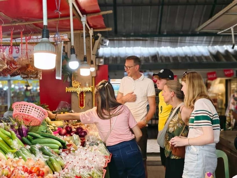 Chiang Mai: Thai Cooking Class with Market Tour - Picking up and heading to a real Lanna home