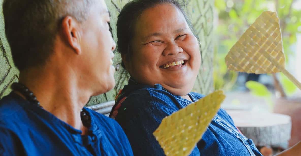 Chiang Mai : Traditional Lanna Bamboo Fan Weaving - The Workshop Setup: Wat Gate Area, 90 Minutes, Private Group