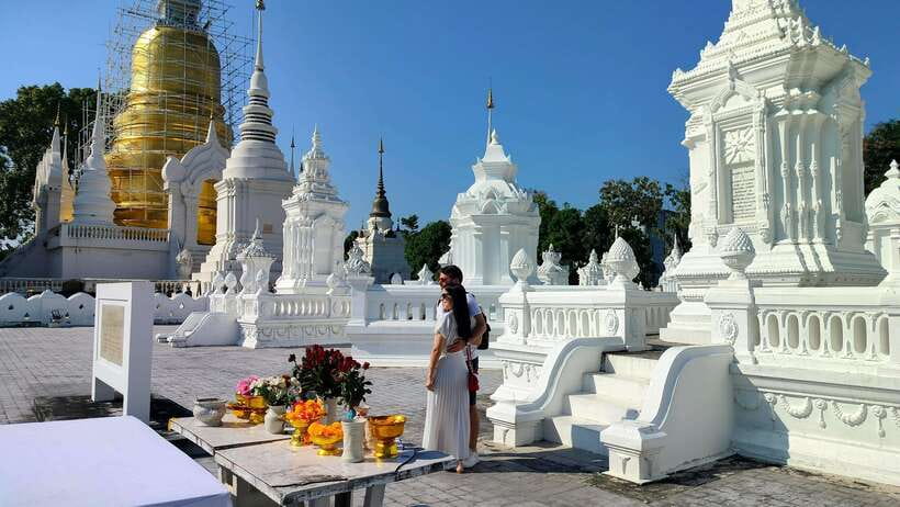 Chiang Mai: Tuk-Tuk Evening Tour with Temples & Street Foods - Key Highlights Worth Marking on Your Map