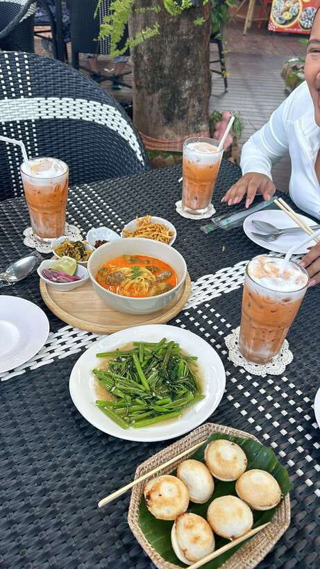 Chiang Mai: Walking Food Tour - Ending at Wat Lok Moli: A Temple Finish That Feels Like Chiang Mai