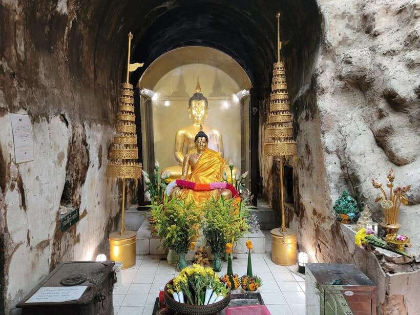 Chiang Mai:Wat Phra That Doi Suthep & Wat Umong Evening Tour - Should you book this evening tour?