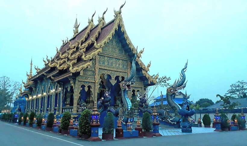 Chiang Rai: City Highlights One-Day Tour with Thai Lunch - Wat Rong Khun (White Temple): why the interior grabs attention