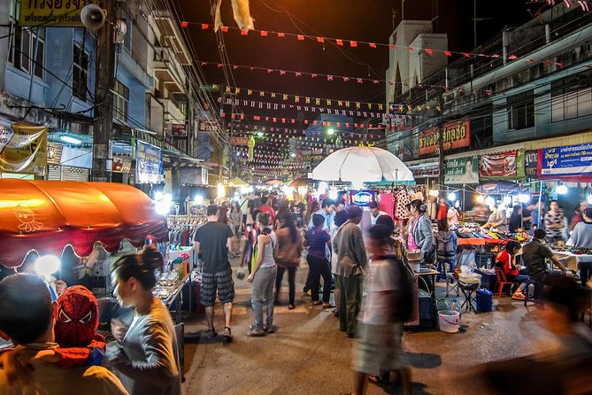 Chiang Rai Food & Night Market Walking Tour with Local Host - Group size up to 15: why that keeps the evening enjoyable