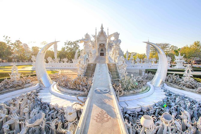 Chiang Rai Full Day Tour with Boat Trip and Longneck Village - Guide and pacing: why the same route can feel different
