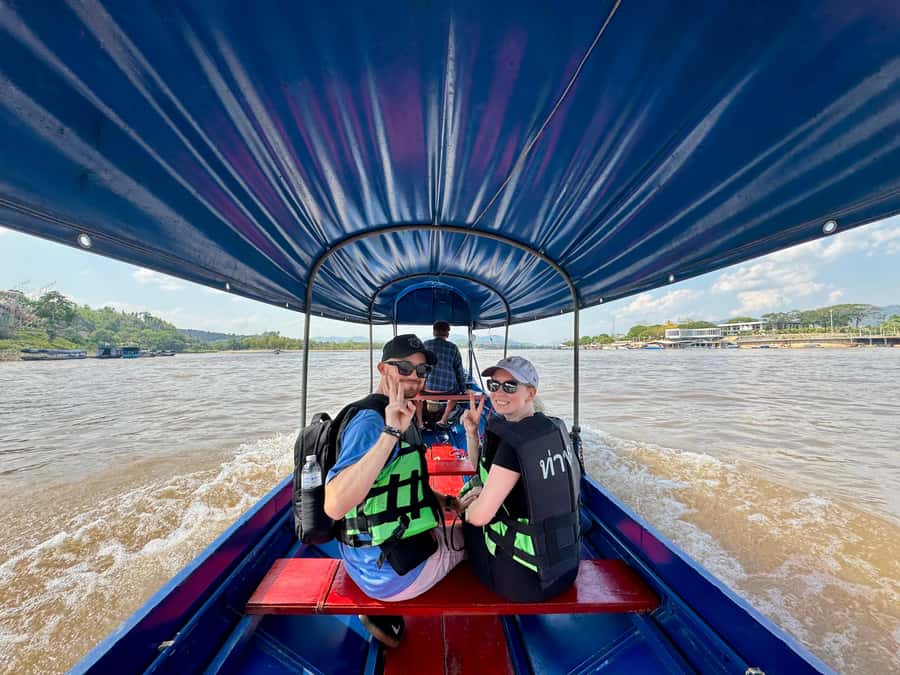Chiang Rai: Golden Triangle & MaeKhong Private Boat Trip - Choui Fong Tea Plantation: a calm break with a real tasting moment