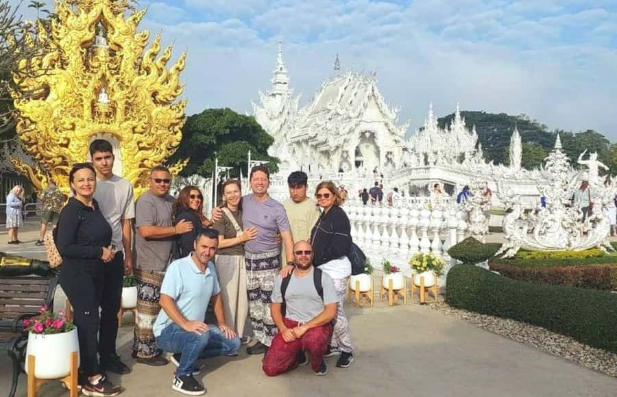 Chiang Rai: Guided Full-Day Highlights Tour with Thai Lunch - Key highlights at a glance