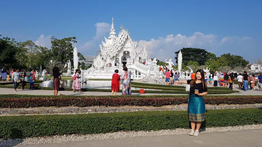 Chiang Rai: Guided Full-Day Highlights Tour with Thai Lunch - Lunch at Give Green Farm House: Thai food in a shaded pause