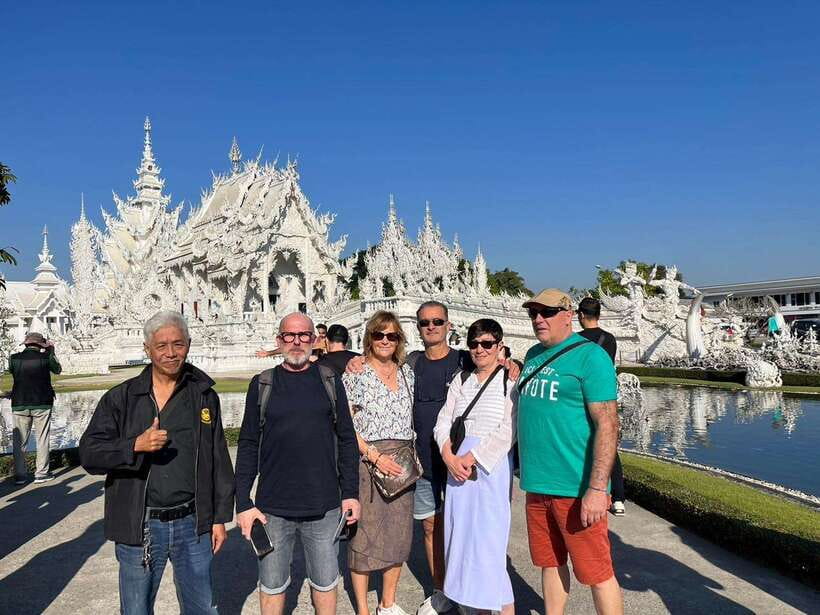 Chiang Rai: Guided Highlights Guided Tour with Buffet Lunch - Give Green Farm House lunch: where the day stops for real food