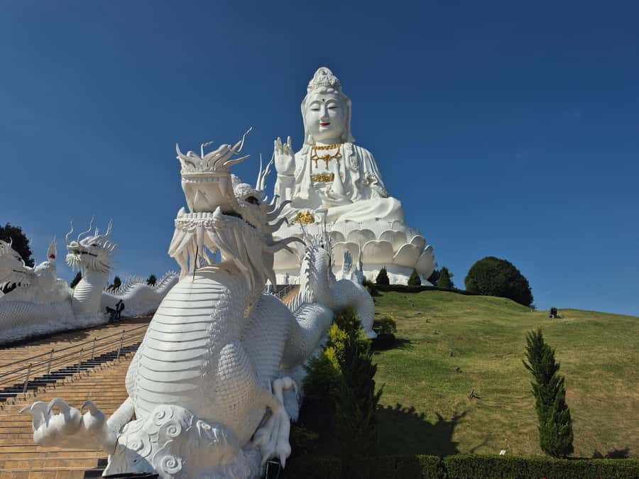 Chiang Rai : Half-Day Temple Tour in Chiang Rai (8 am -1 pm) - A tight 5-hour loop that actually feels unrushed