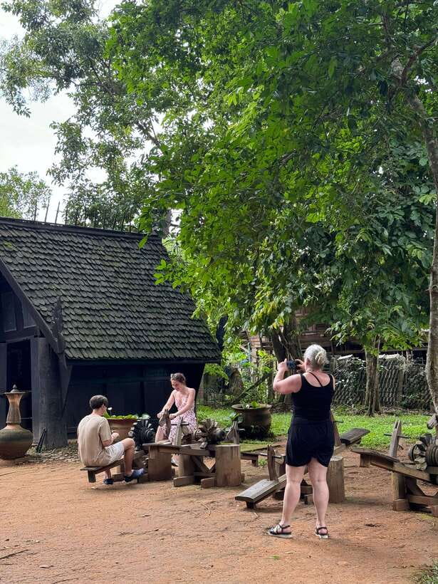 Chiang Rai: Iconic Temples & 7 Major Sites—River View Buffet - Lunch at a local restaurant: a practical reset button