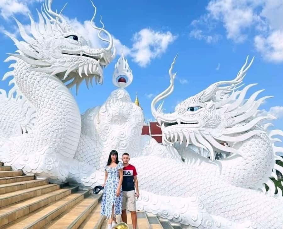 Chiang Rai IG Lalitta Cafe and White, Blue, Red Temples Tour - Wat Rong Suea Ten (Blue Temple): Calm, Blue Roofs, and Gold Décor