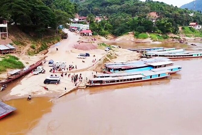 Chiang Rai: Luxury Slow Boat to Luang Prabang 2D1N - The Pak Beng overnight: villages, a Kamu community, and onboard Lao meals