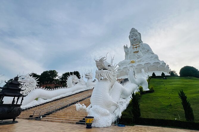 Chiang Rai: Private Bespoke Sightseeing Tour - Pickup timing and an air-conditioned ride you’ll actually feel