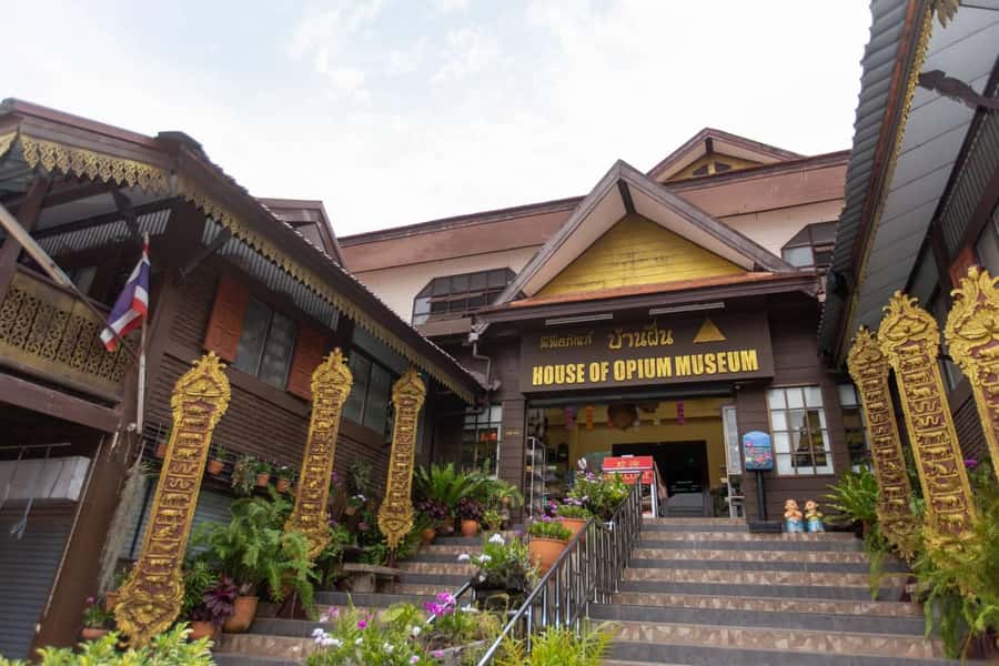 Chiang Rai: Private Customized Tour–4 Places of Your Choice - Should you book this custom 4-stop Chiang Rai private day?