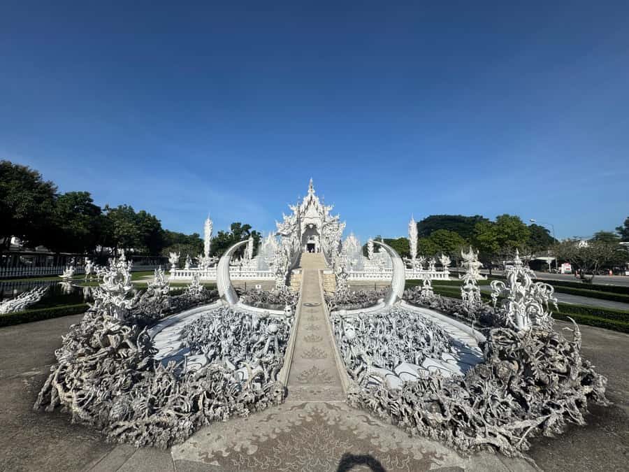 Chiang Rai: Private Tour - Customizable Trip | Car & Driver - The Temple Block: White Temple, Blue Temple, and Huay Pla Kang