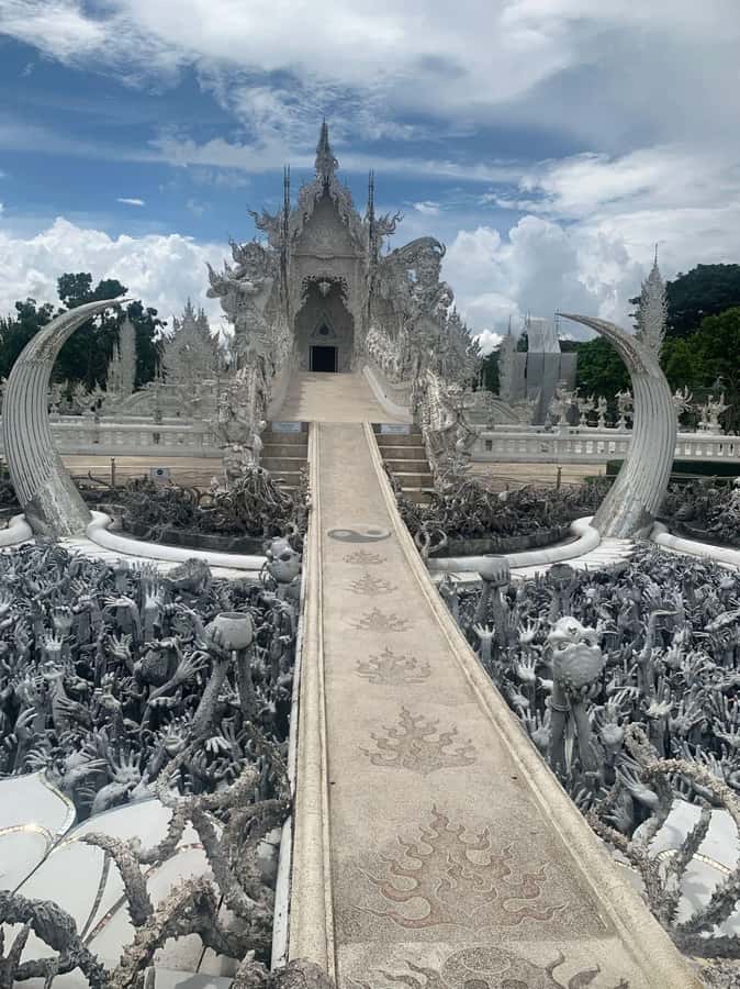 Chiang Rai Red Temple & Golden Triangle Boat Trip Free Lunch - Small Rules That Make Temples Easier (Dress, Shoes, Pace)