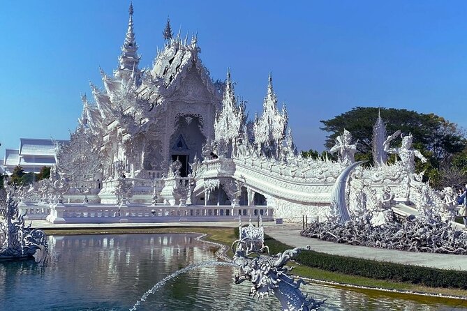 Chiang Rai Temples Tour & Golden Triangle Including Boat to Laos - 11 Hours, 7:00 AM Pickup: How the Day Really Flows