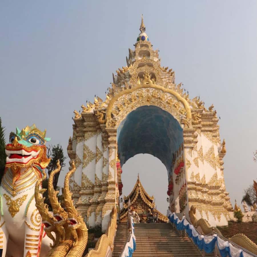Chiang Rai: Temples Trip with Sang Kaew and Lalitta Cafe - Mae Kachan Hot Spring Stop: A Real Break Before Temples