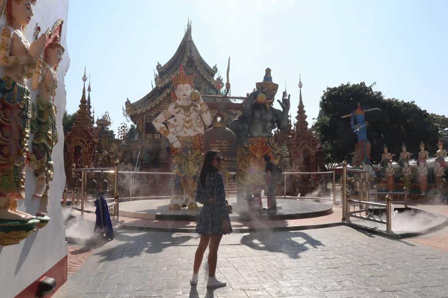 Chiang Rai: Temples Trip with Sang Kaew and Lalitta Cafe - Wat Rong Suea Ten (Blue Temple): Traditional Values With a Contemporary Twist