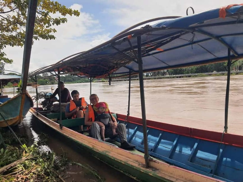 Chiang Rai Trek:Jungle Hike, Bamboo-Cooked Lunch & Boat Ride - The jungle trek: moderate walking, humid effort, and real footing
