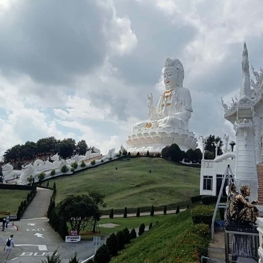 Chiang Rai White & Blue & Huay Pla Kang Temple& Lalitta Cafe - Pickup, timing, and the drive you can’t ignore