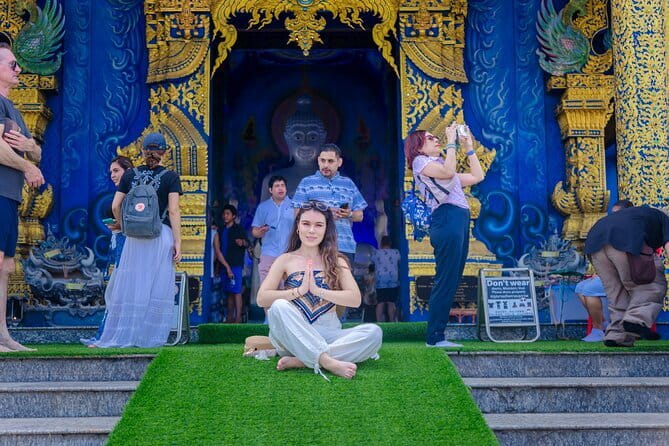 Chiang Rai White Blue Red Temples with Hot Spring from Chaing Mai - Wat Rong Khun (White Temple): Mirrors, Symbolism, and How to Look Like a Pro