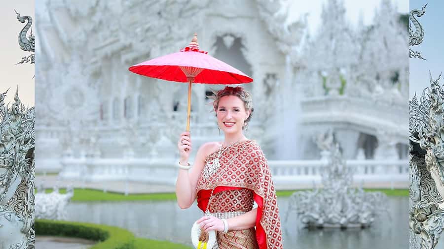 Chiang Rai:Photos of traditional Thai costumes,White Temple - Key things that make this photoshoot work