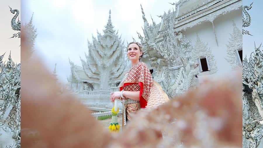 Chiang Rai:Photos of traditional Thai costumes,White Temple - Chiang Rai’s White Temple costume photos: why it’s a smart “memory upgrade”