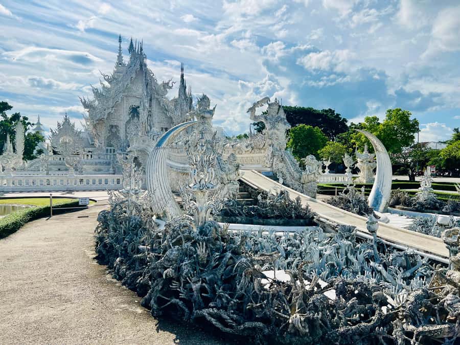 Chiang Rai:Private Transfer to Chiang Mai with Temples Visit - Morning Pickup in Chiang Rai: Why the Start Time Helps