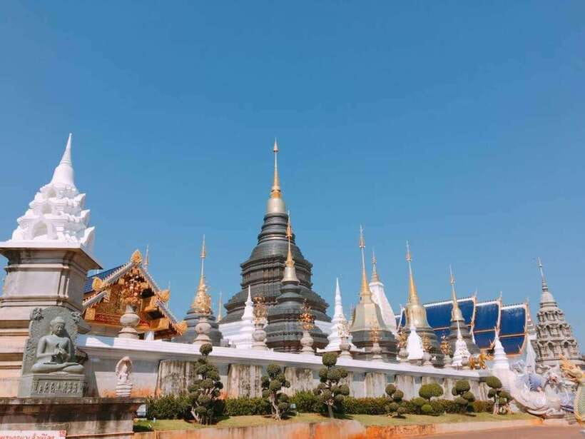 Chiangma: Wat ban den, Blue Temple & Sticky Waterfall. - Bua Thong Sticky Waterfall: Climb the Limestone Like a Gecko