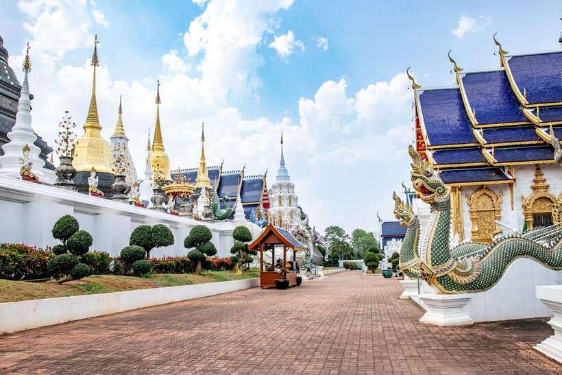 Chiangma: Wat ban den, Blue Temple & Sticky Waterfall. - The Seven-Colored Fountain Trail (and Why You’ll Want to Take It Slow)