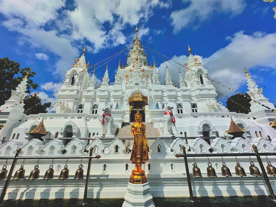 Chiangmai : Rainbow Cave , Unseen Canyon and Lanna temple - What to bring (and wear) so the cave-and-canyon day stays comfortable