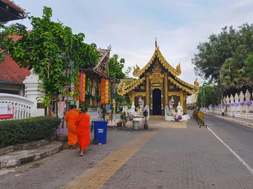 Chiangmai: Temple And City Walking Tour With Ex-Monk - Who this tour is best for (and who should think twice)