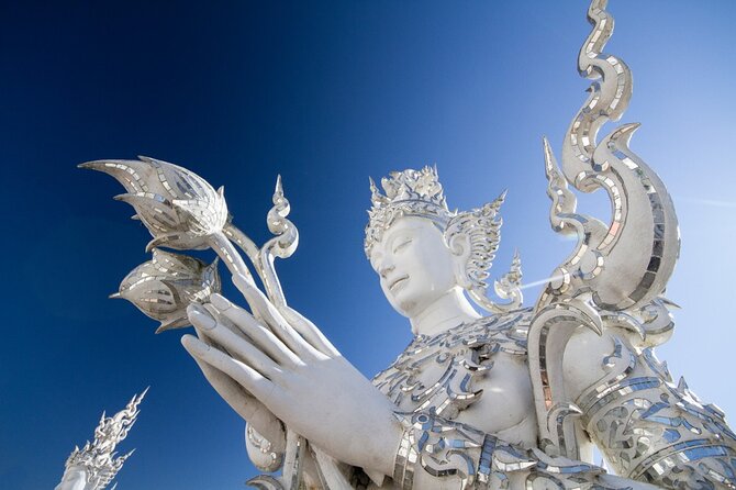 Chiangmai to White Temple, Blue Temple & Black museum - Timing, group size, and what your day will feel like