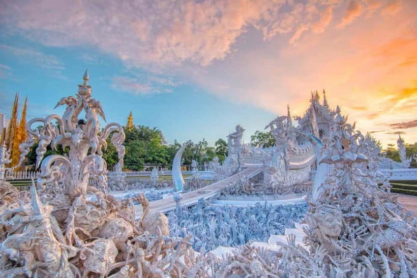 Chiangrai : Half Day Tour 3 Famous Temples / (Private tour) - Black House (Baan Dam): the art museum angle