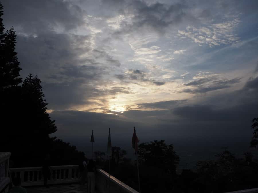 Chingmai Sunrise Hike & Cultural Traditions - Why this Chiang Mai sunrise hike starts before the city wakes