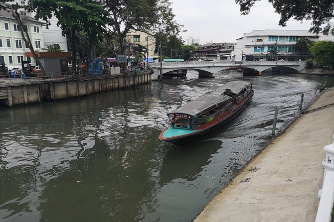 CHOB Bangkok Walking Tour (Talking + Walking + Eating) - Chao Phraya River: Bangkok’s Main Waterway